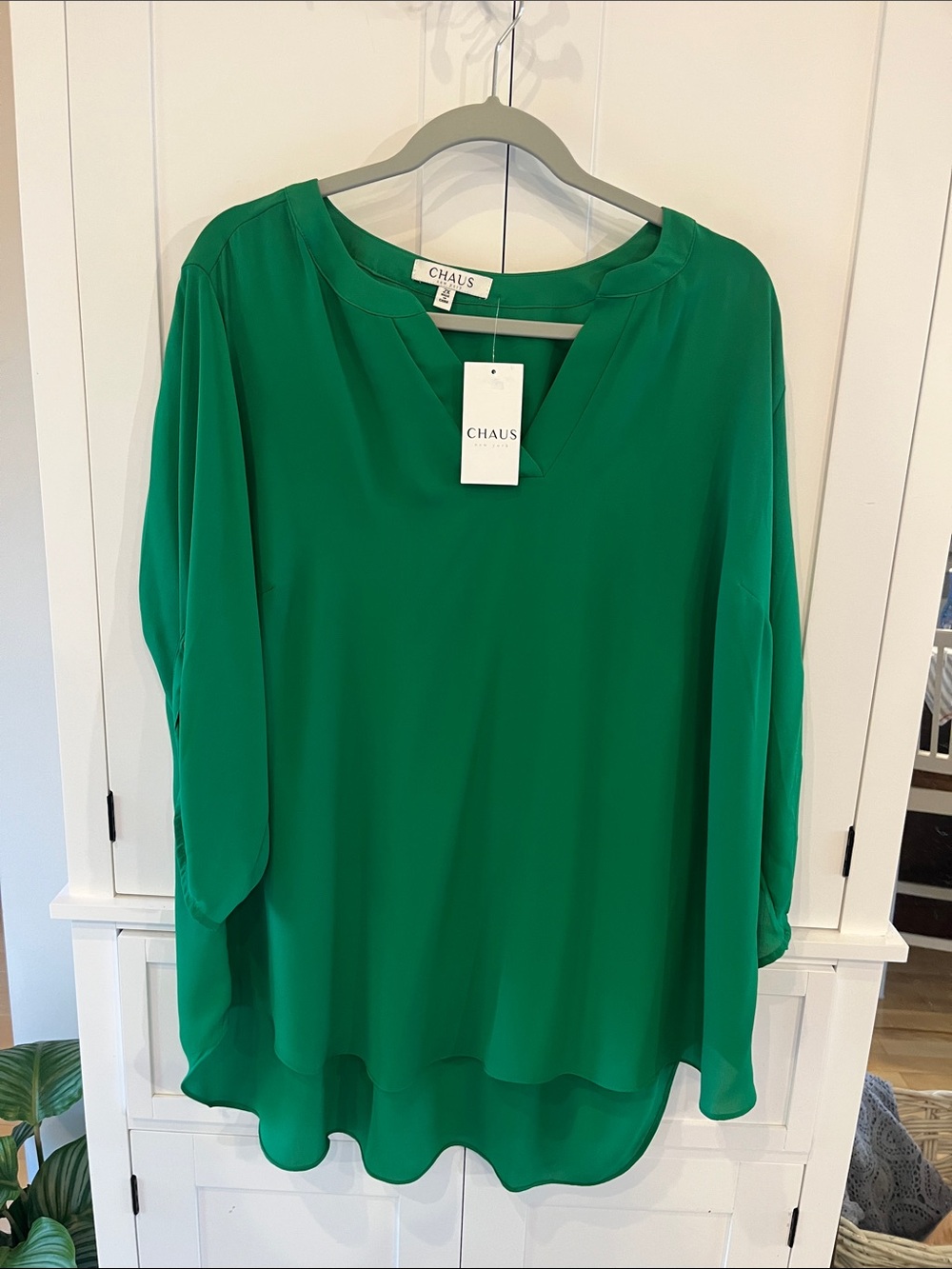 Chaus Green V-Neck Flowing Tunic Top